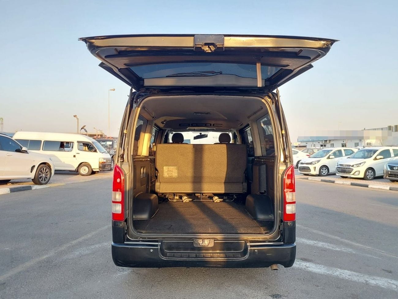Toyota Hiace 2011 TOYOTA HIACE VAN RHD PETORL AUTOMATIC 2.0 CC(PM46101)