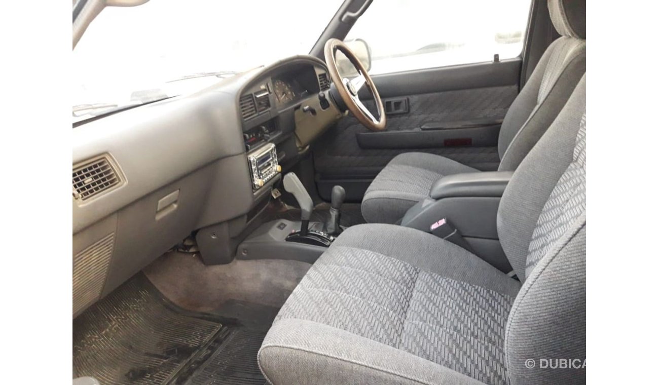 تويوتا هيلوكس Hilux RIGHT HAND DRIVE (Stock no PM 350 )