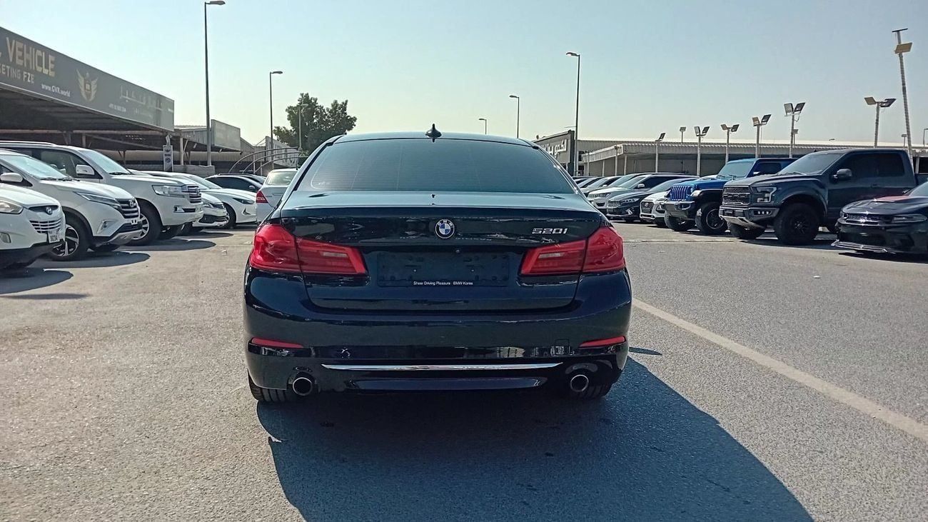 BMW 520i Std 2.0L