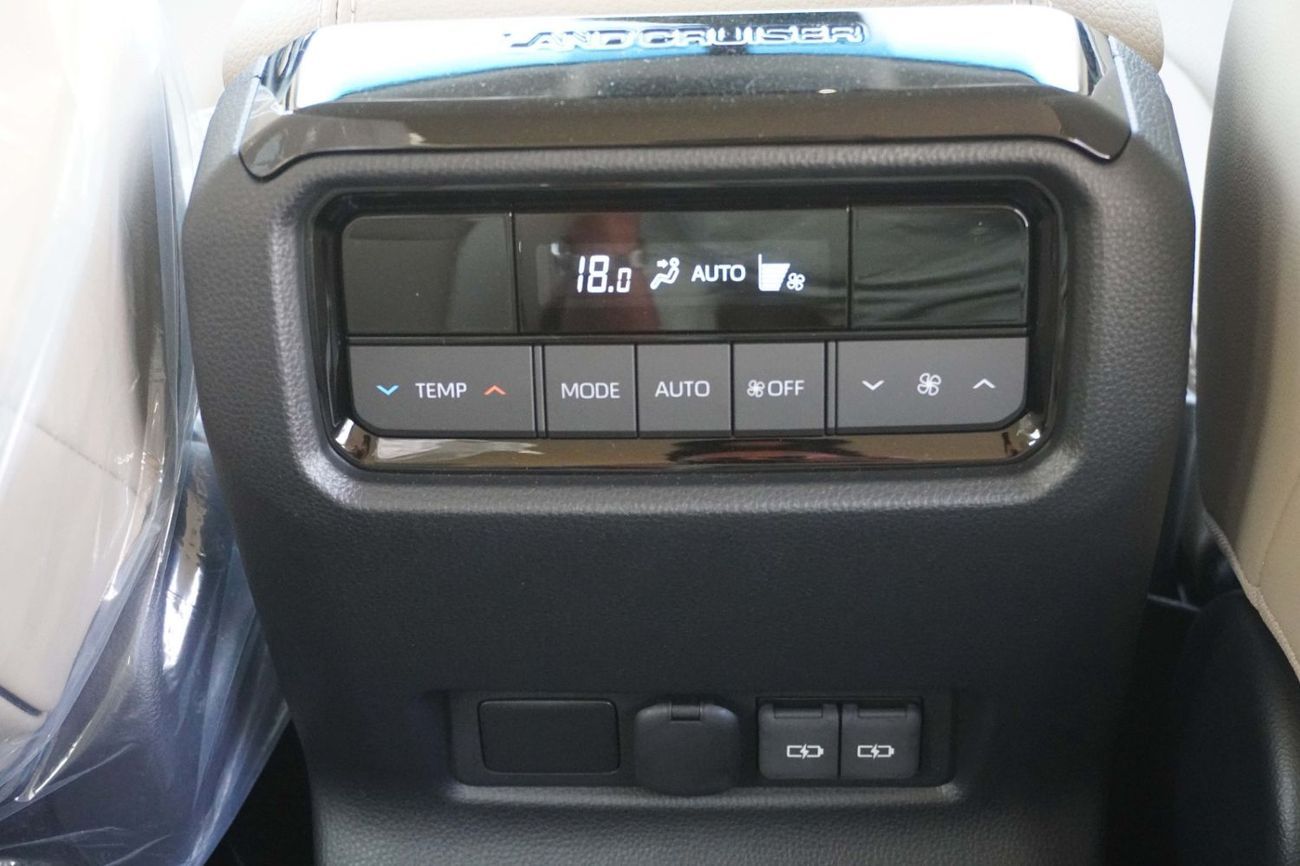 Toyota Prado 2.4L PETROL ALL-ROUNDER (18" AL, 12.3" DA, SUNROOF, LEATHER SEATS)