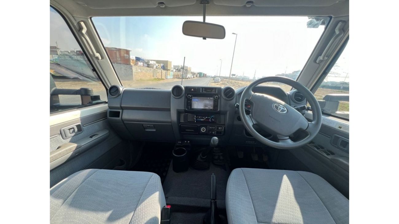 Toyota Land Cruiser Pick Up