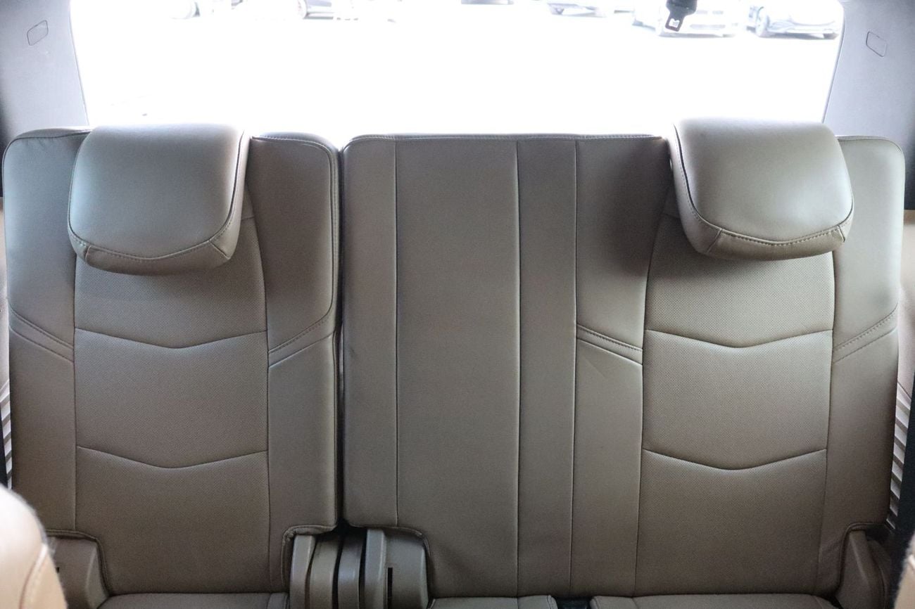 كاديلاك إسكالاد Platinum 6.2L