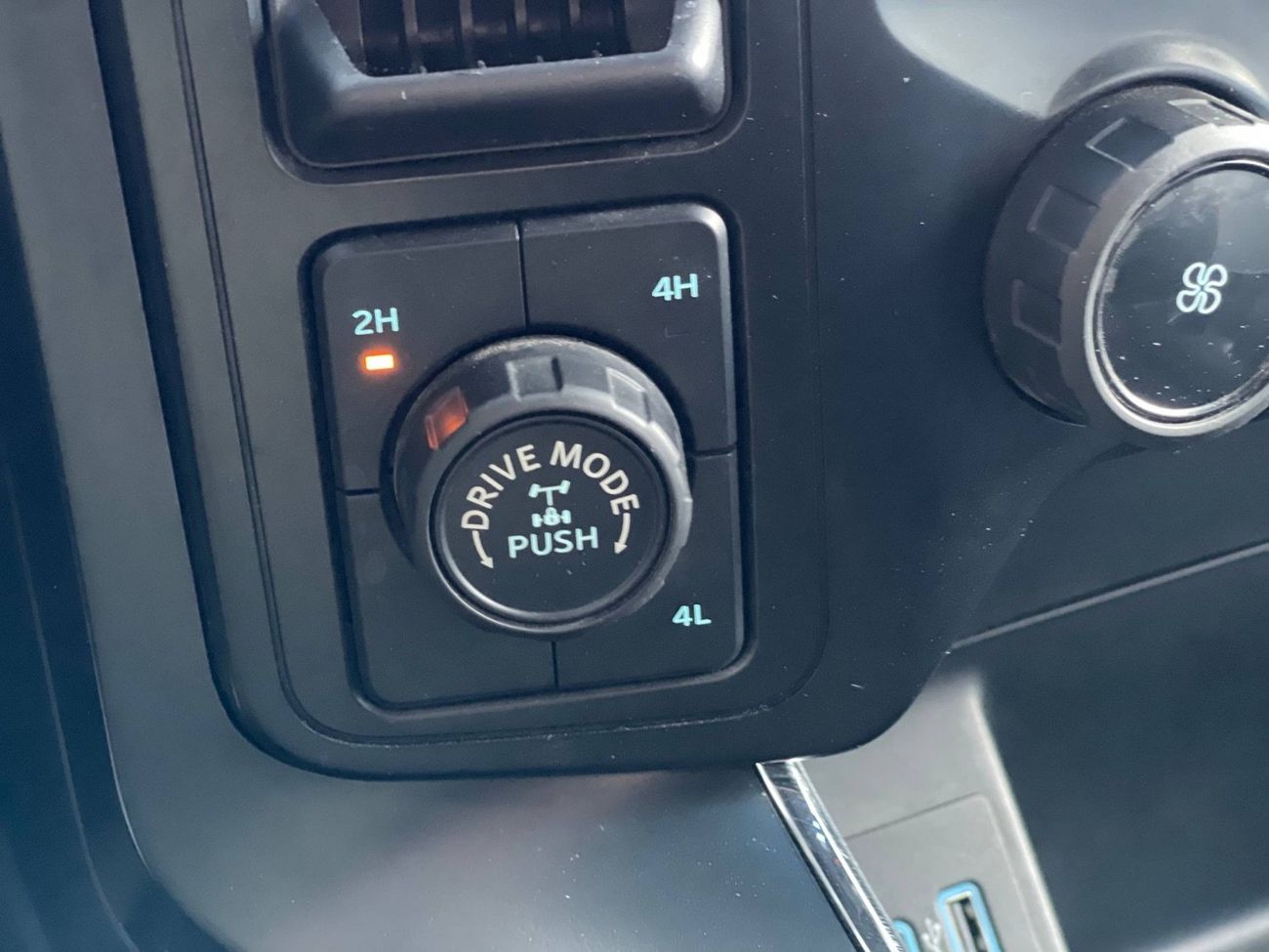 فورد F 150 XLT 3.5L (5 Seater)