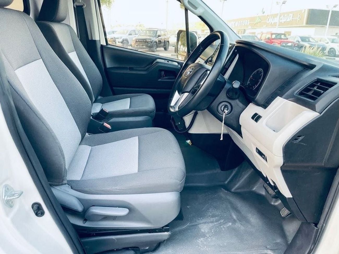 Toyota Hiace DLS - STD ROOF 2019 Model Commuter, 2.8L Turbo Diesel Automatic Full Option