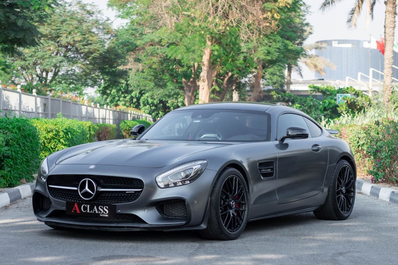 مرسيدس بنز AMG GT S Mercedes AMG GT S 2016 (GCC) in excellent condition, only 75,000 km. Powered by a 4.0L V8 Twin-Turbo