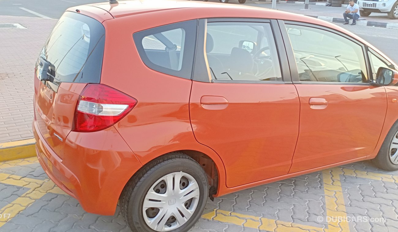 Honda Jazz 2014 GCC  No Accident No Paint A perfect Condition