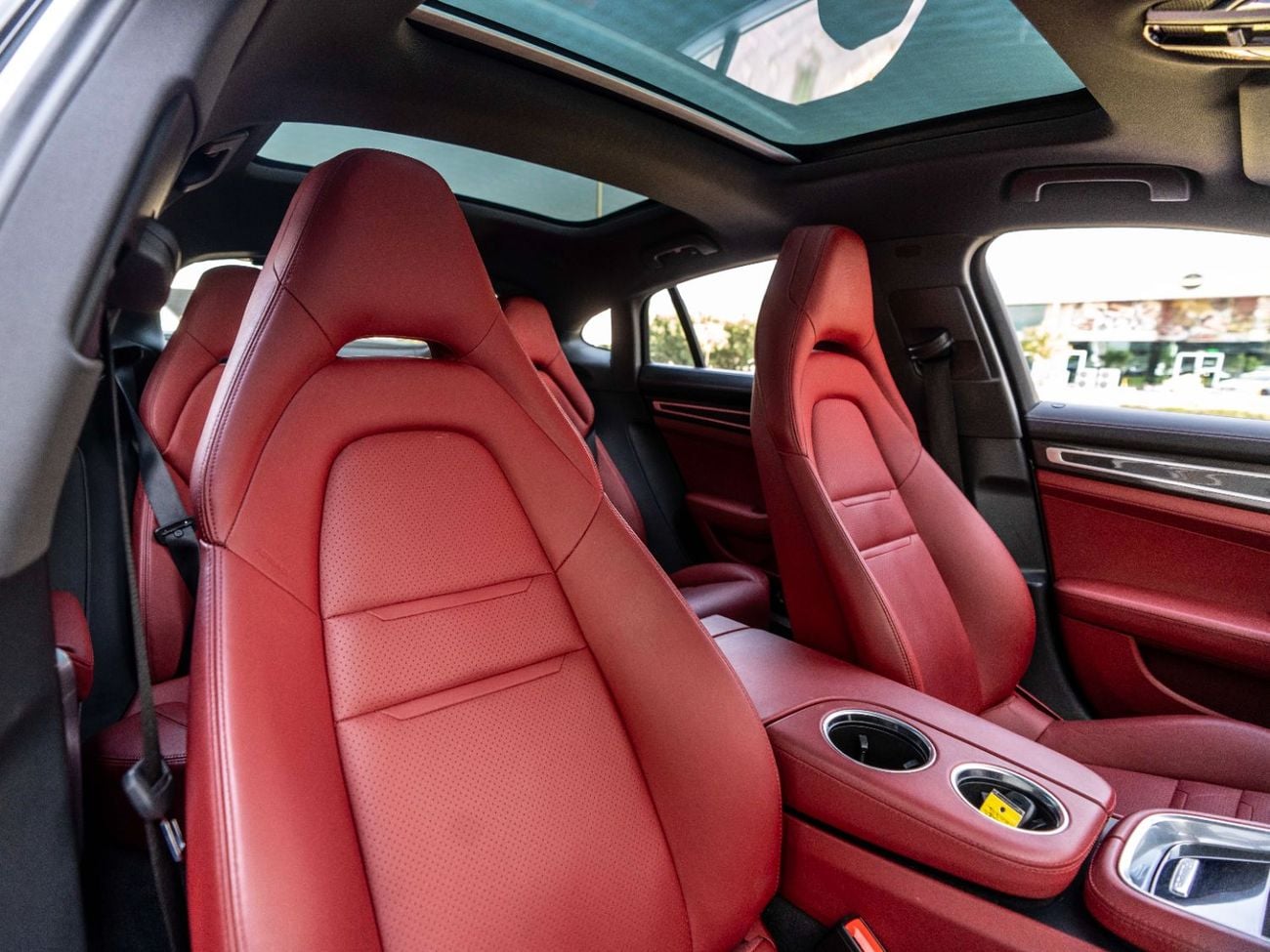 Porsche Panamera Std 3.0L (325 HP)
