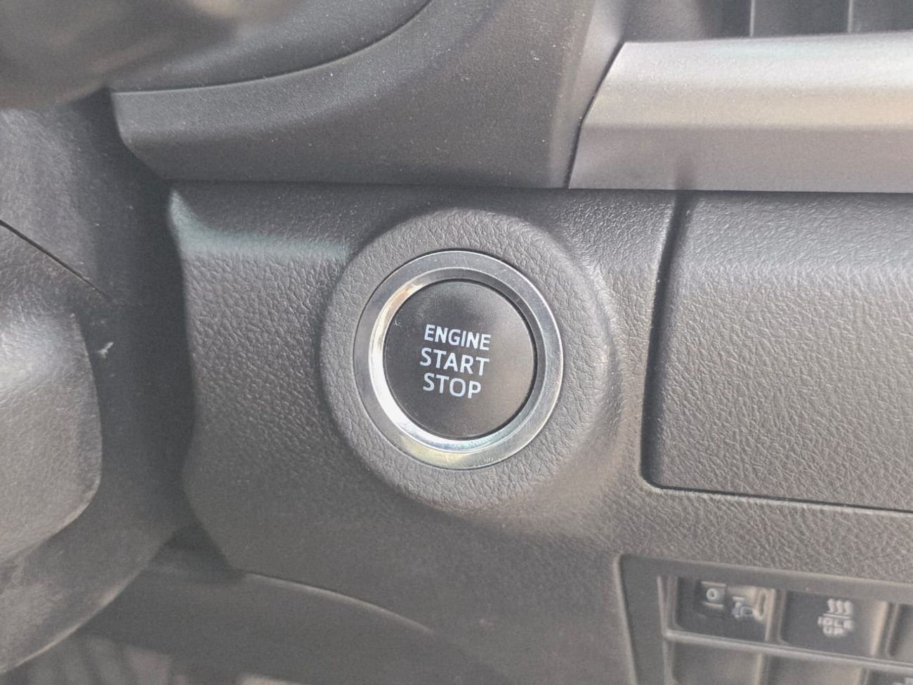 تويوتا هيلوكس diesel engine ,roght hand drive only for export available