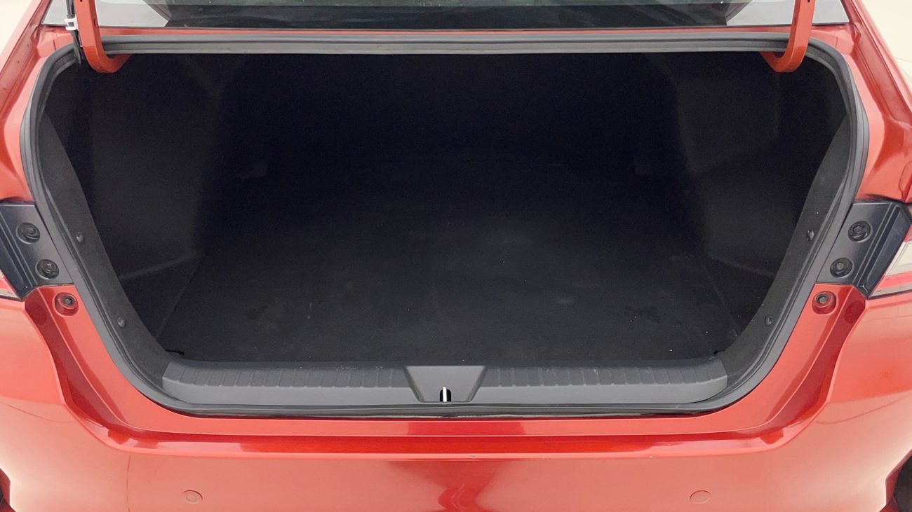 تويوتا يارس E 1.5 | بدون دفعة مقدمة | اختبار القيادة في المنزل