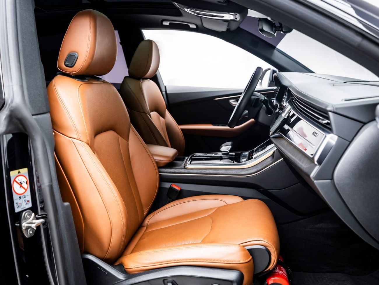 Audi Q8 55 TFSI quattro 3.0L 2021 Audi Q8 55 TFSI, 2026 Audi Warranty + Service Contract, Low KMs, GCC