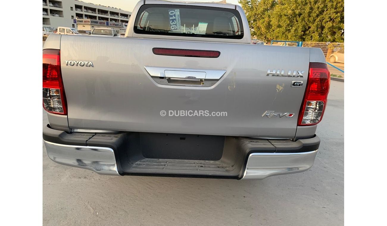 تويوتا هيلوكس ريفو