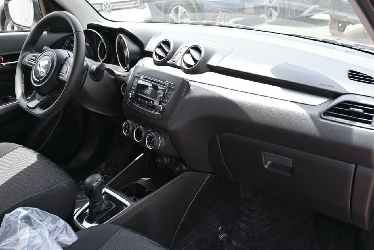 سوزوكي سويفت سوزوكي سويفت 1.2 لتر بنزين ، هاتشباك ، دفع أمامي ، 4 أبواب ، بدء الدفع ، وسادة هوائية مزدوجة ، حساسا