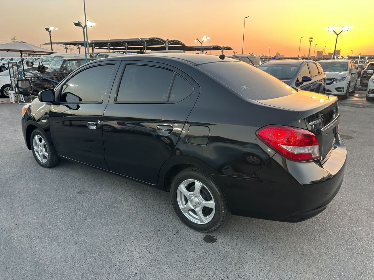 Mitsubishi Mirage GLX Premium 1.2L (78 HP)