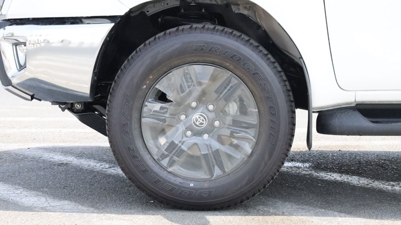 تويوتا هيلوكس TOYOTA HILUX SR5 2.7L A/T full option