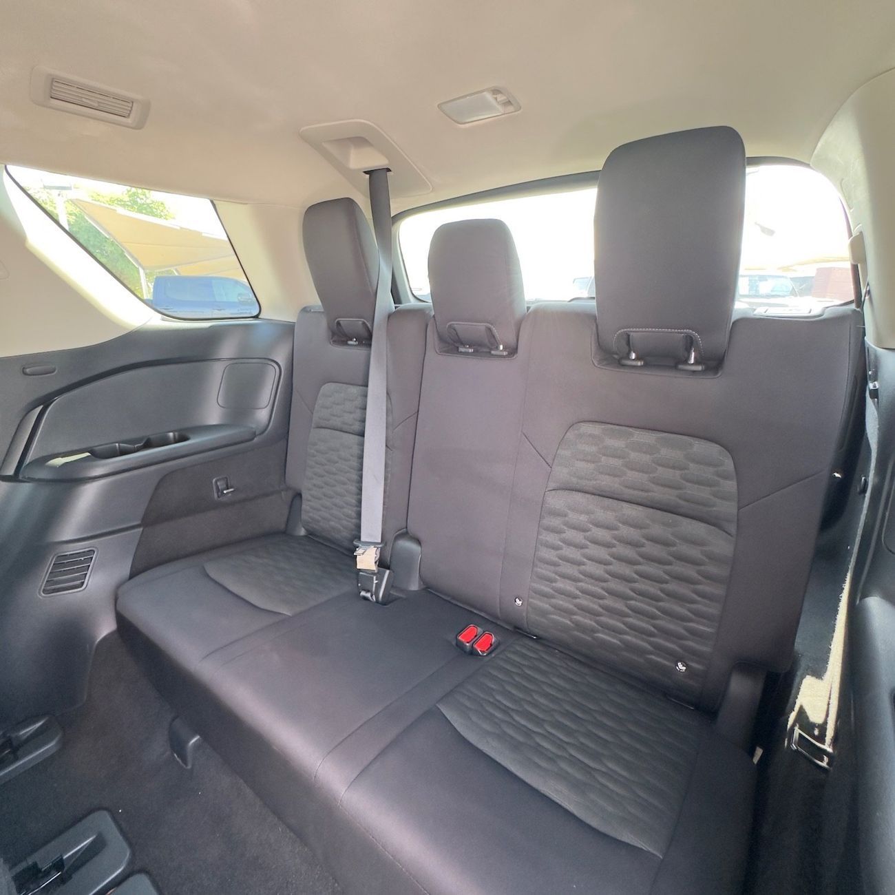 نيسان باثفايندر SV 3.5L AWD (7 Seater)