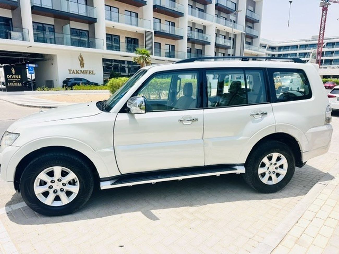 Mitsubishi Pajero GLS HIGHLINE