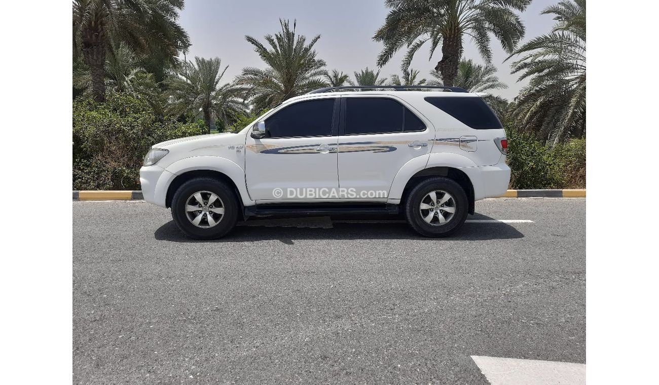 تويوتا فورتونر تويوتا فورشنر 2008 مواصفات خليجي دفع رباعي فل اتوماتيك بحاله ممتازه جدا