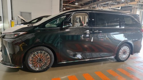 Lexus LM 350h Hybrid 7 Seater 2025 Model - Ready Stock!