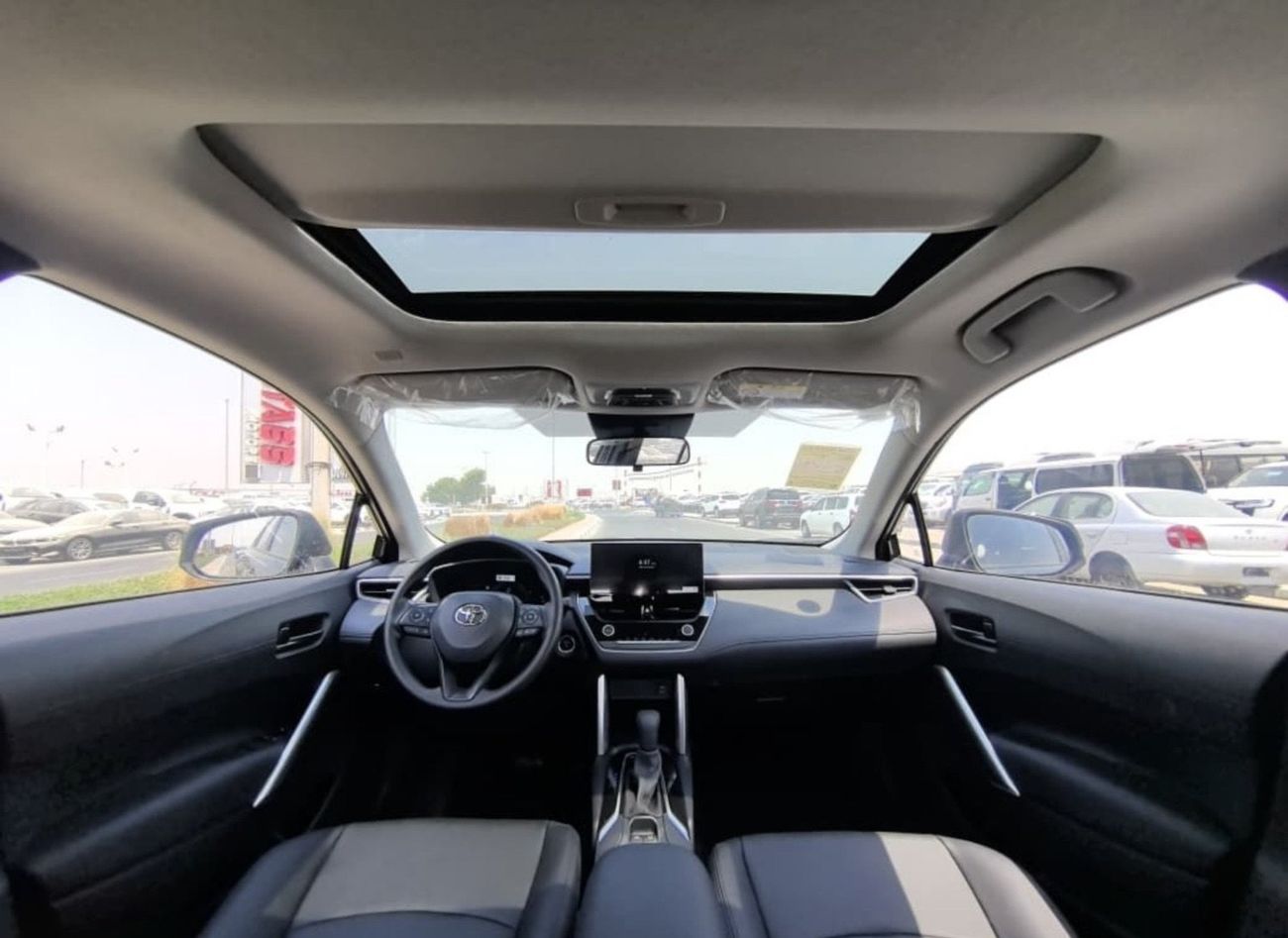 تويوتا كورولا كروس 2025 TOYOTA COROLLA CROSS,2.0L,HYBRID,ELITE,LEAHTER SEAT,DRIVER POWER SEAT,SUNROOF,BACK DOOR POWER,3