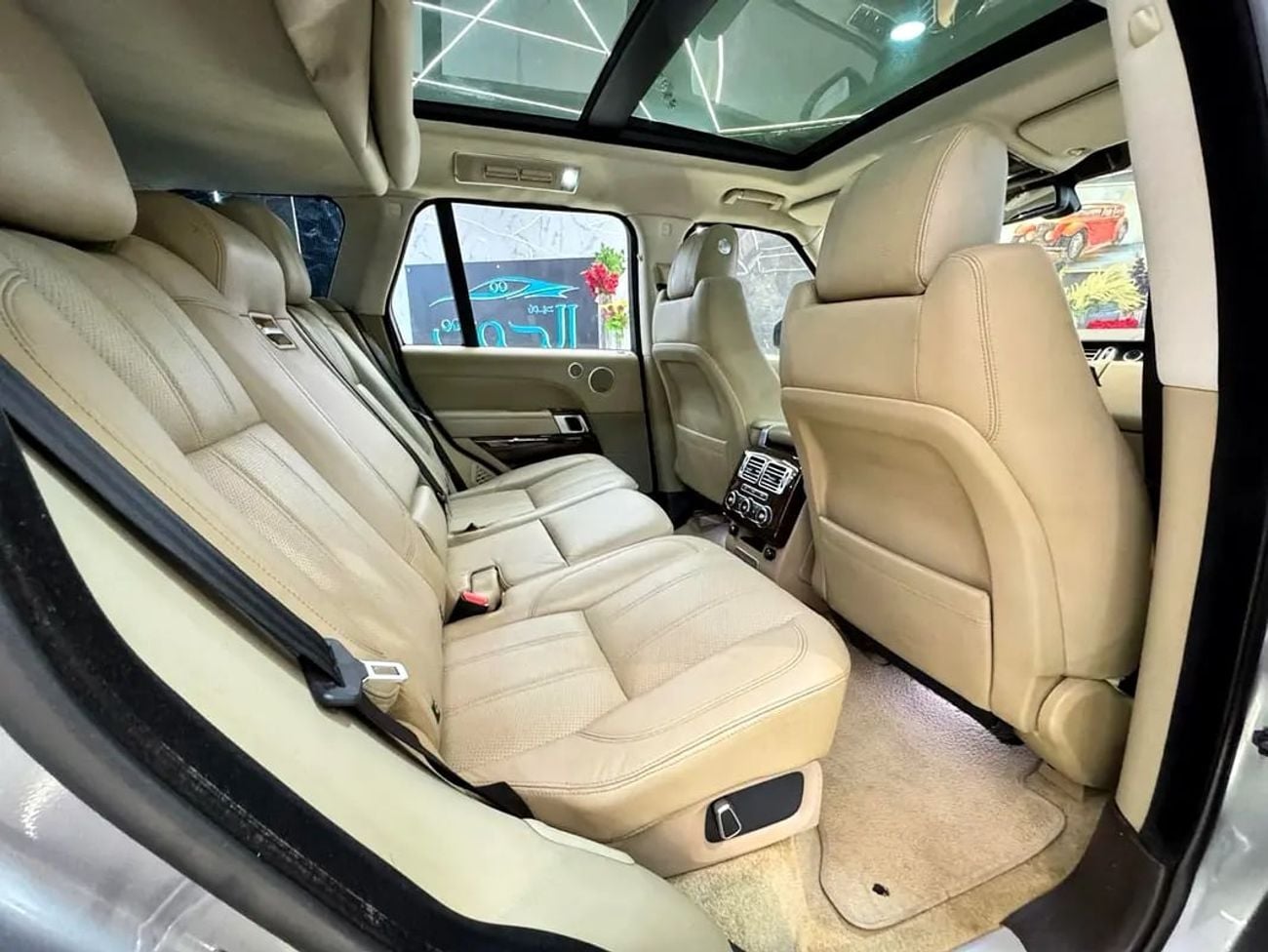 Land Rover Range Rover FACELIFT RR VOGUE || SUPERCHARGED || GCC SPECS || TOP RANGE || PANORAMIC
