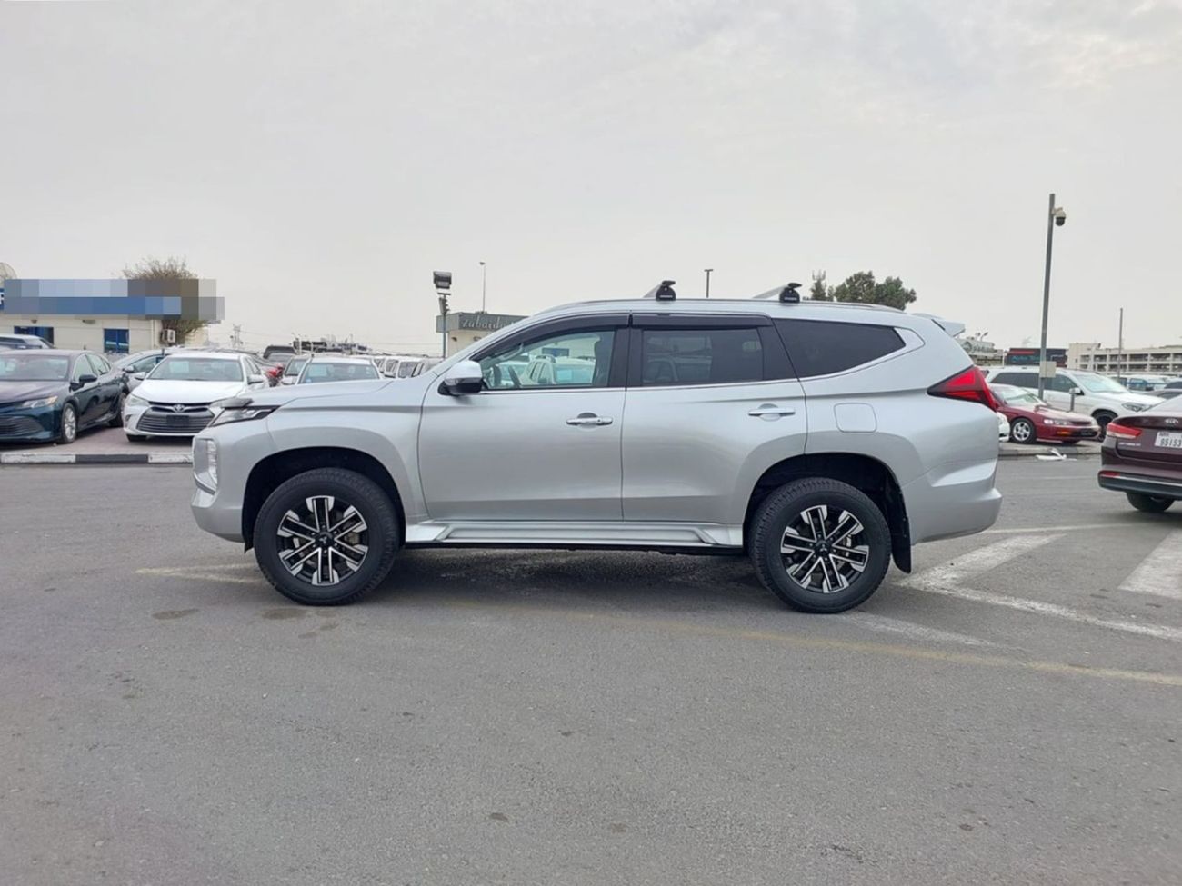 Mitsubishi Pajero MITSUBISHI PAJERO SUV RHD 2023 MODEL 2.4 L DIESEL AUTPMATIC(PM11732)