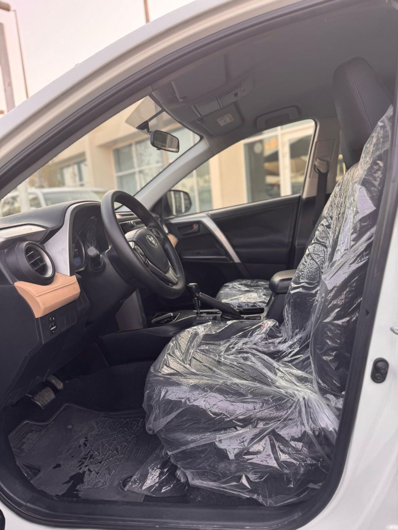 تويوتا راف ٤ 2.5L (2WD) EX