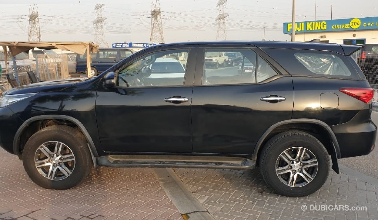 Toyota Fortuner 2.7 PETROL (4 CYLINDER)