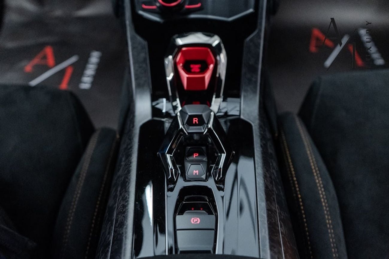 لامبورغيني هوراكان PERFORMANTE
