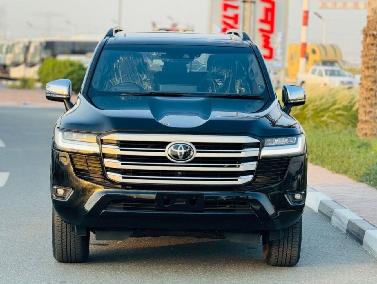 تويوتا لاند كروزر Lc300 Sahara top of the range