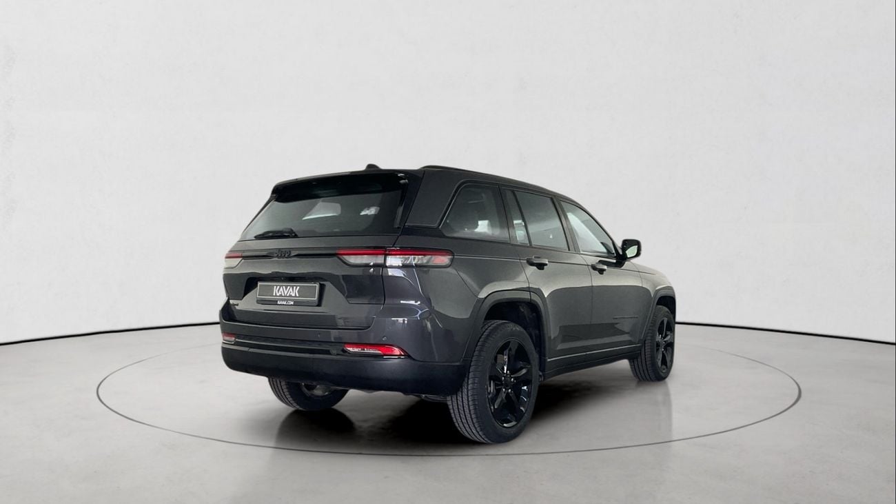 جيب جراند شيروكي Altitude | upto AED 20,000 Ramadan Discount | شامل الضمان | 0 ﺪﻔﻋﺓ ﺃﻮﻟﻯ