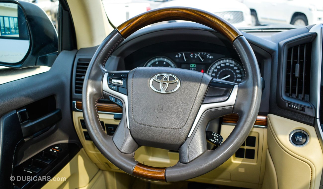 Toyota Land Cruiser GXR 4.6L Agency Warranty Full Service History GCC