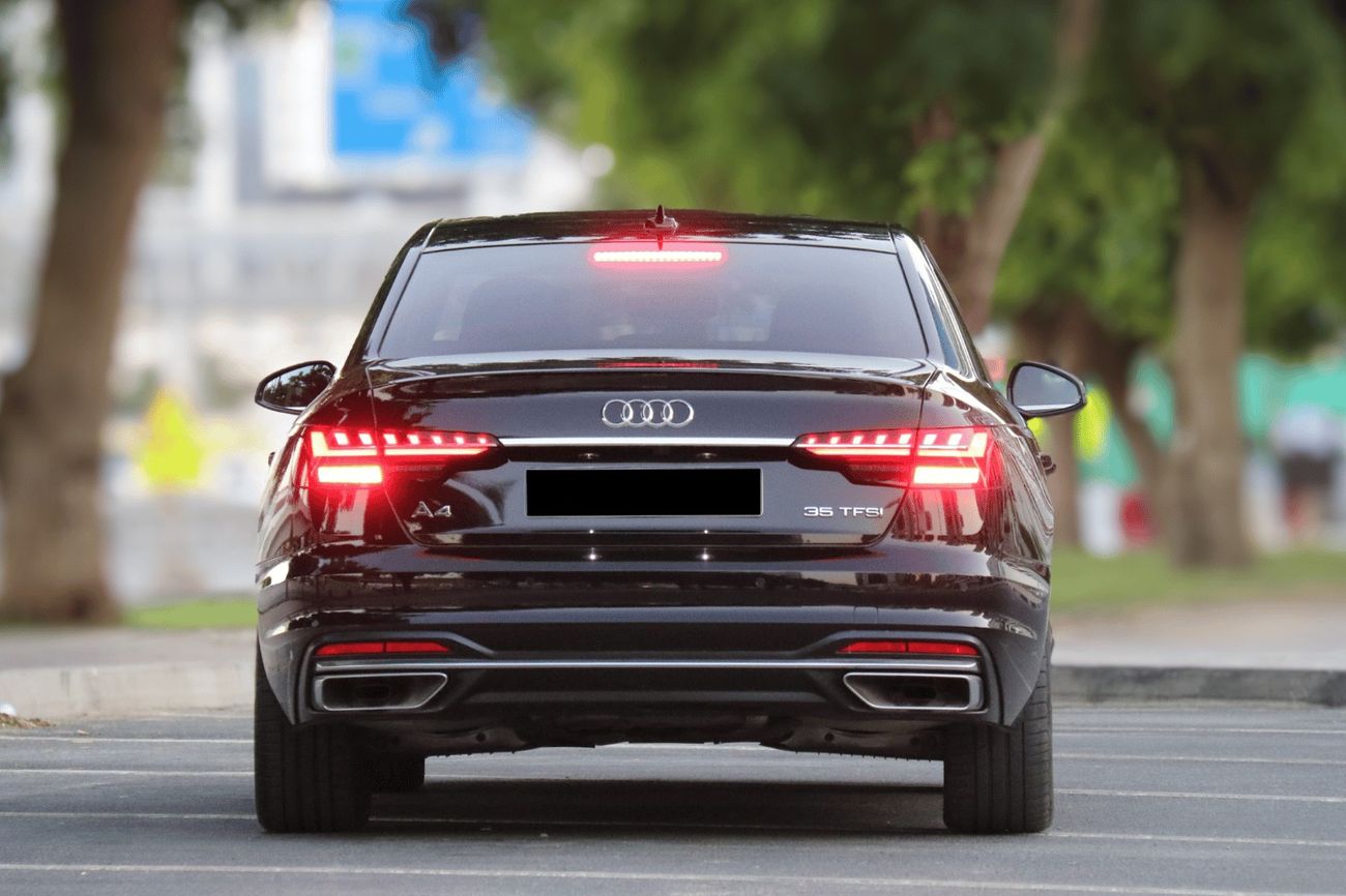 Audi A4 35 TFSI S-LINE | 2022 | Luxury, Comfort & Performance