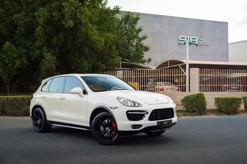 Porsche Cayenne TURBO 4.8L (500 HP)