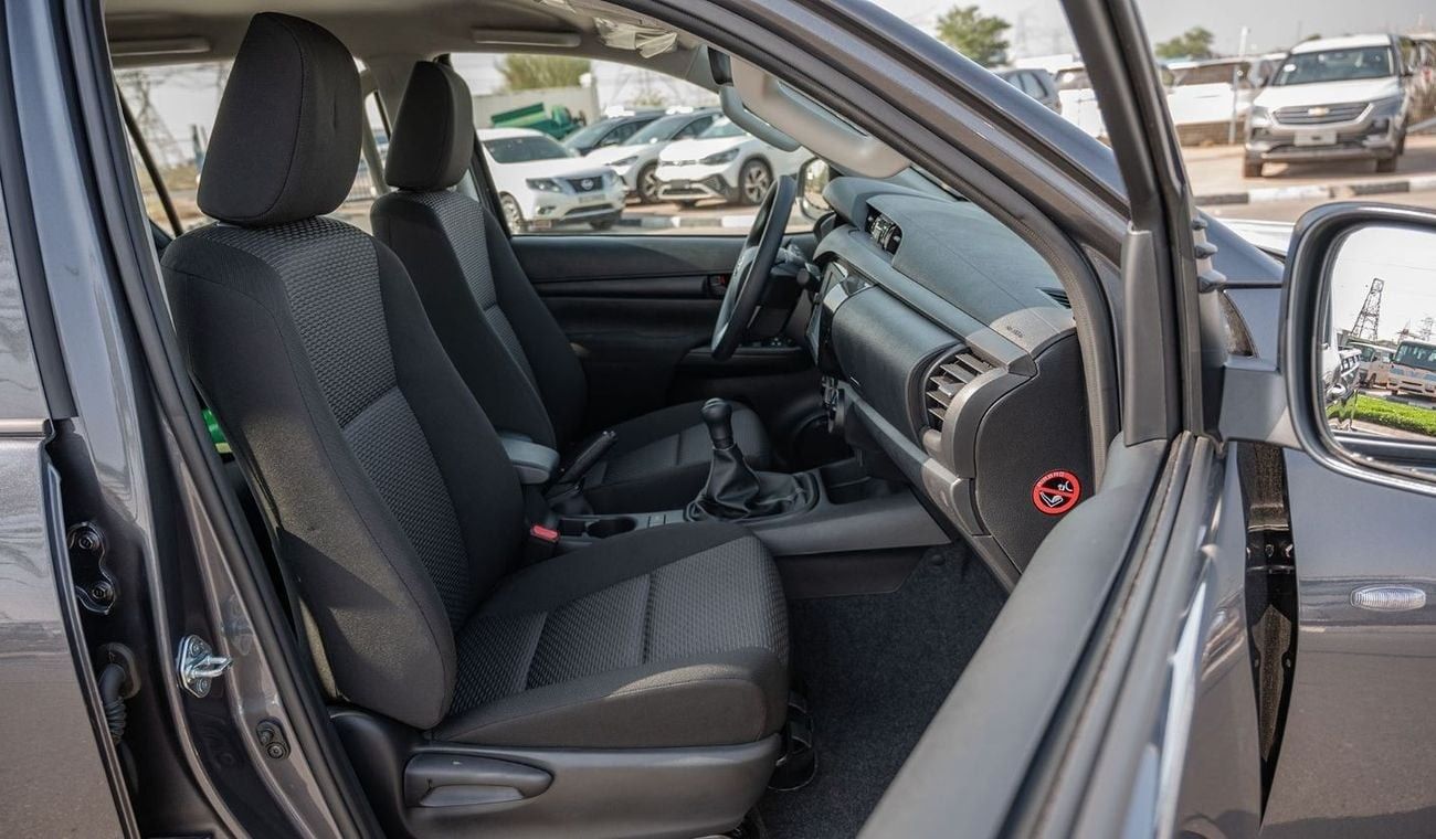 Toyota Hilux TOYOTA HILUX DC 2.4D MT 4X4 P.WINDOW MY2024– SILVER