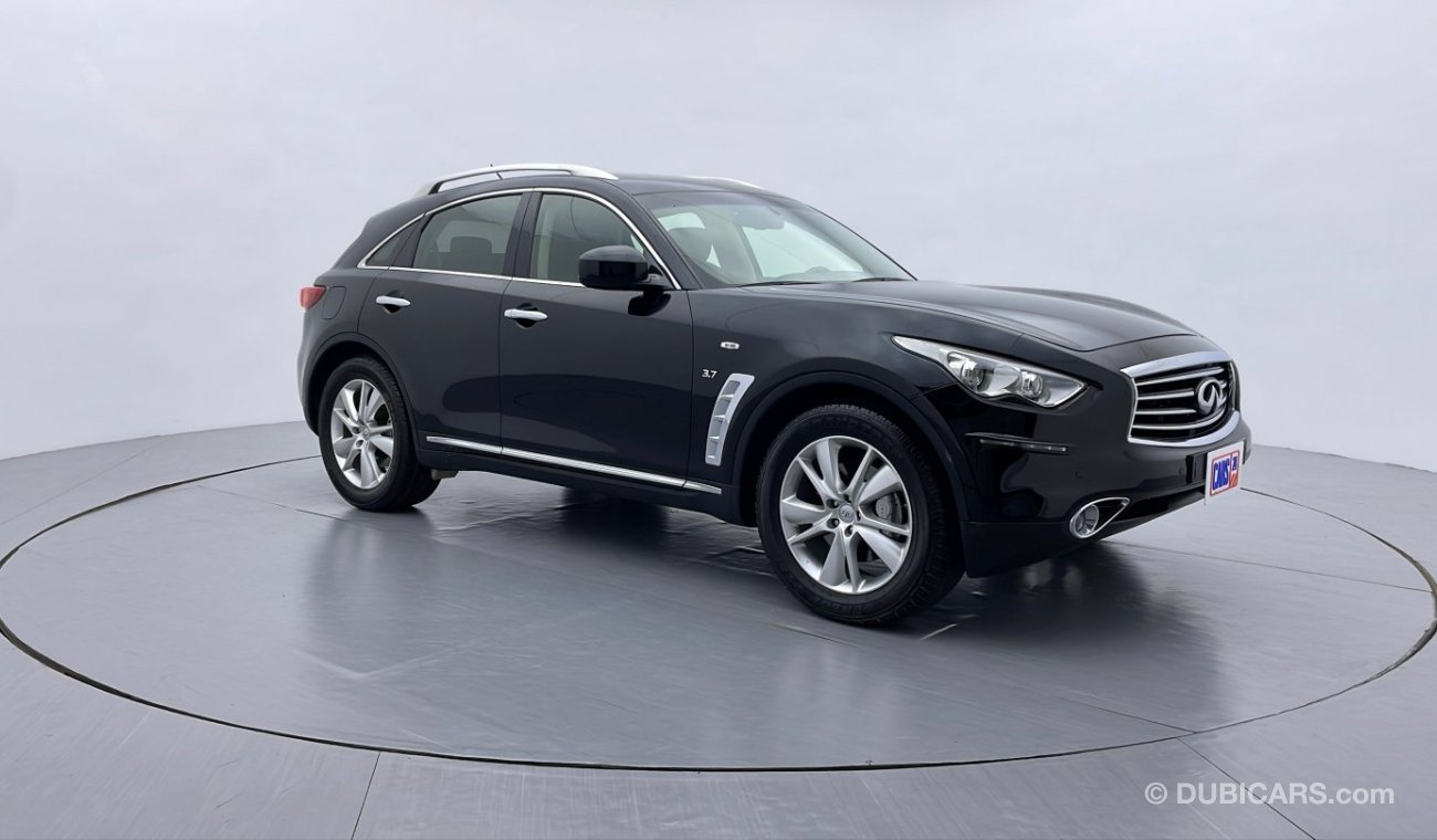 إنفينيتي QX70 LUXURY 3.7 | +مع الضمان | كمان تم فحص ١٥٠