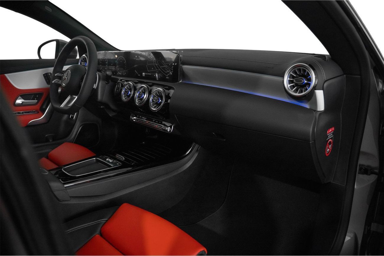 Mercedes-Benz CLA 200 Premium 2.0L Premium 1.3L