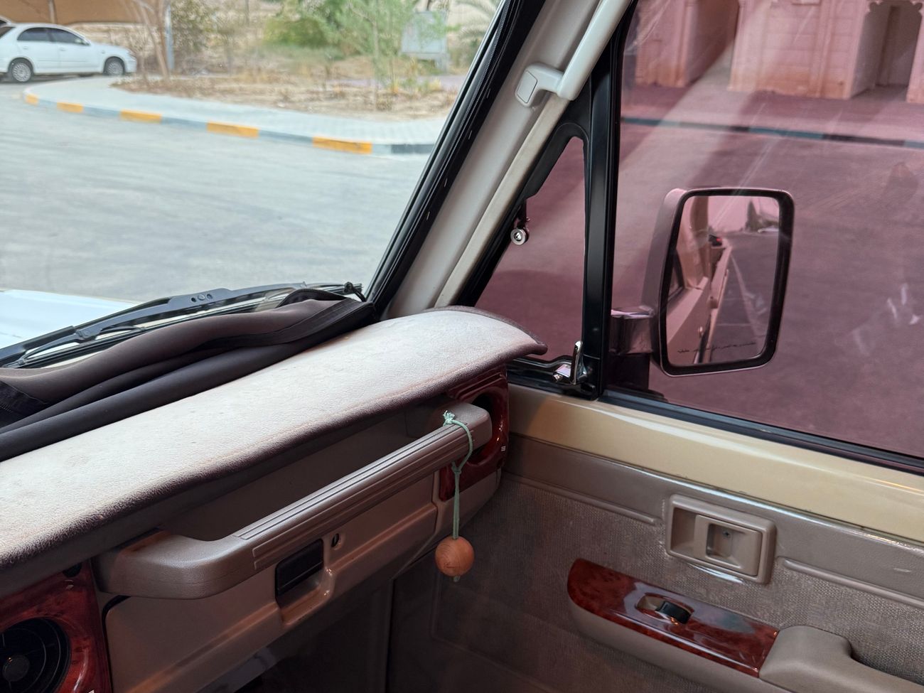 Toyota Land Cruiser Pickup 70