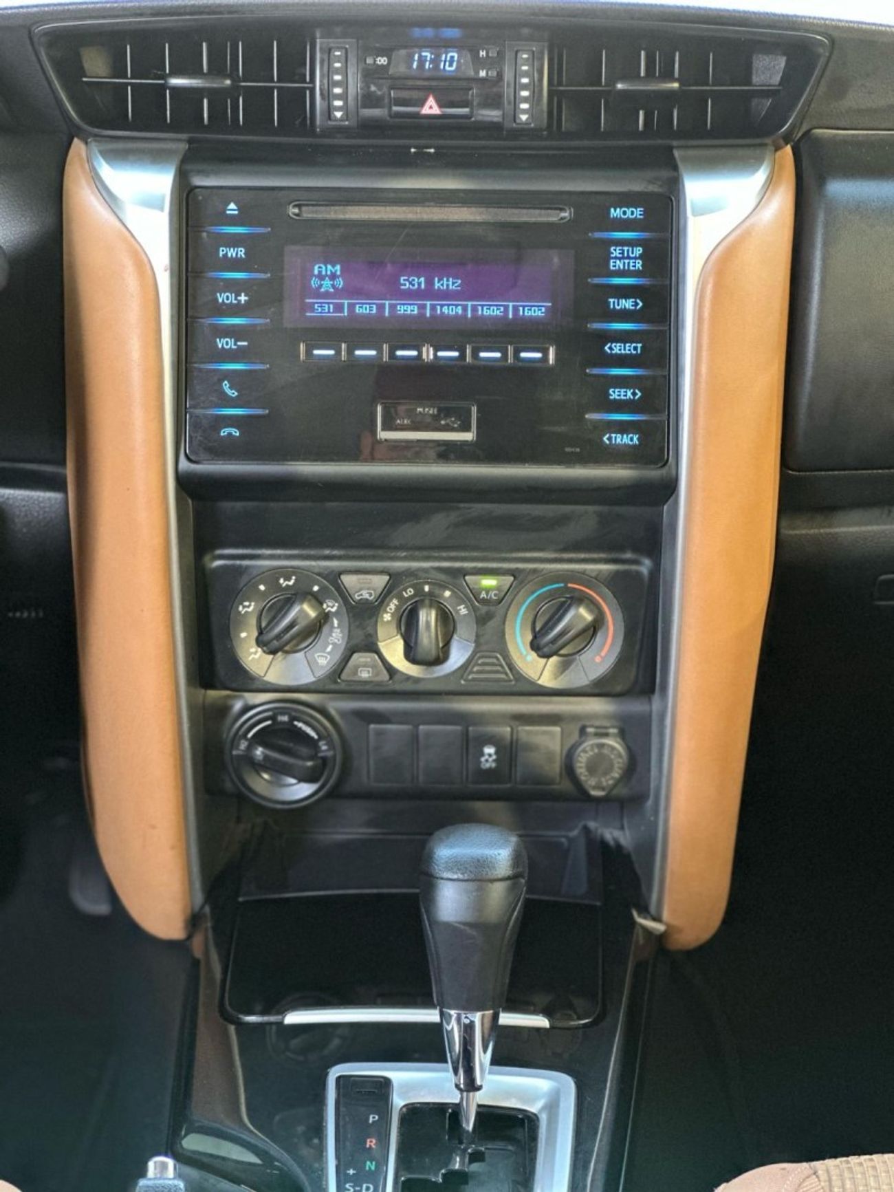 تويوتا فورتونر 2.7L EXR