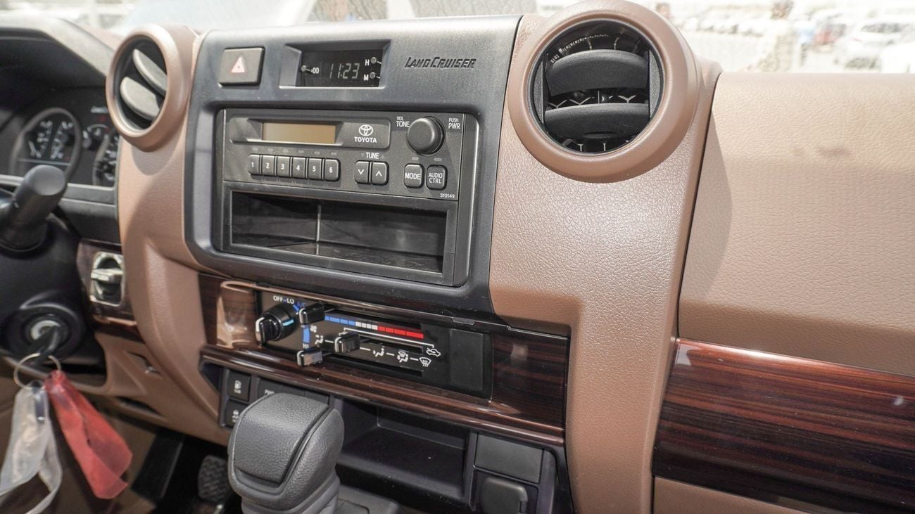 تويوتا لاند كروزر بيك آب TOYOTA LC79 PICKUP S/C , 2.8L Diesel A/T , Difflock , MY25