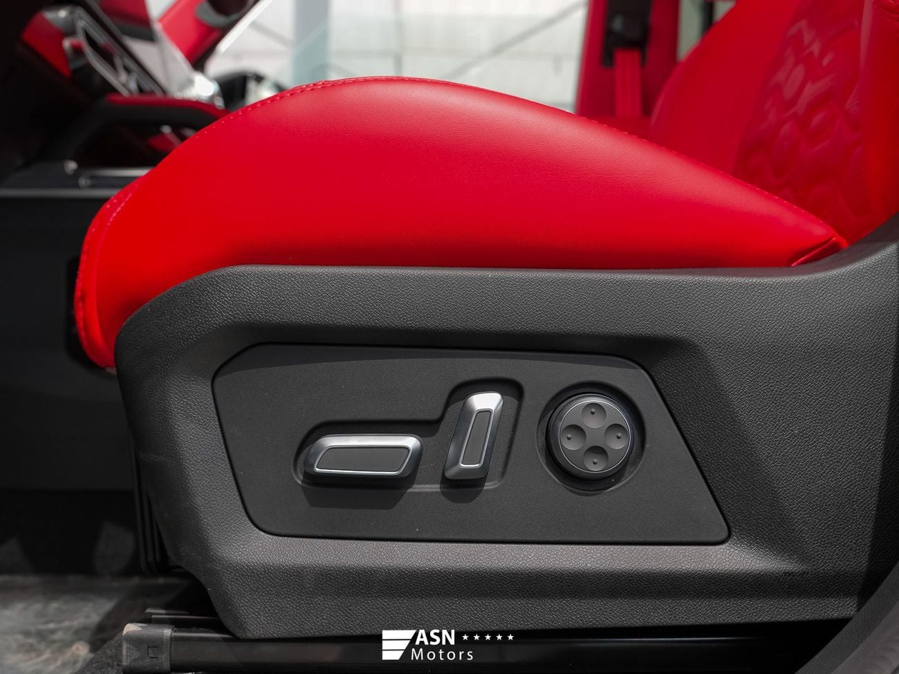 Jetour T2 Conquest Pro Red Interior 2.0 Turbo (Export Only)