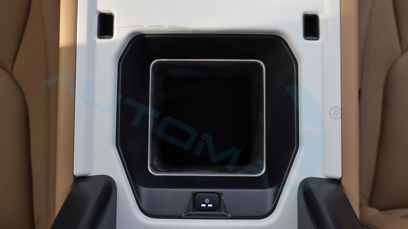 لاند روفر ديفندر (For Export , НА ЭКСПОРТ) 110 X-Dynamic SE P400e Plug-in Hybrid 2025 Без пробега