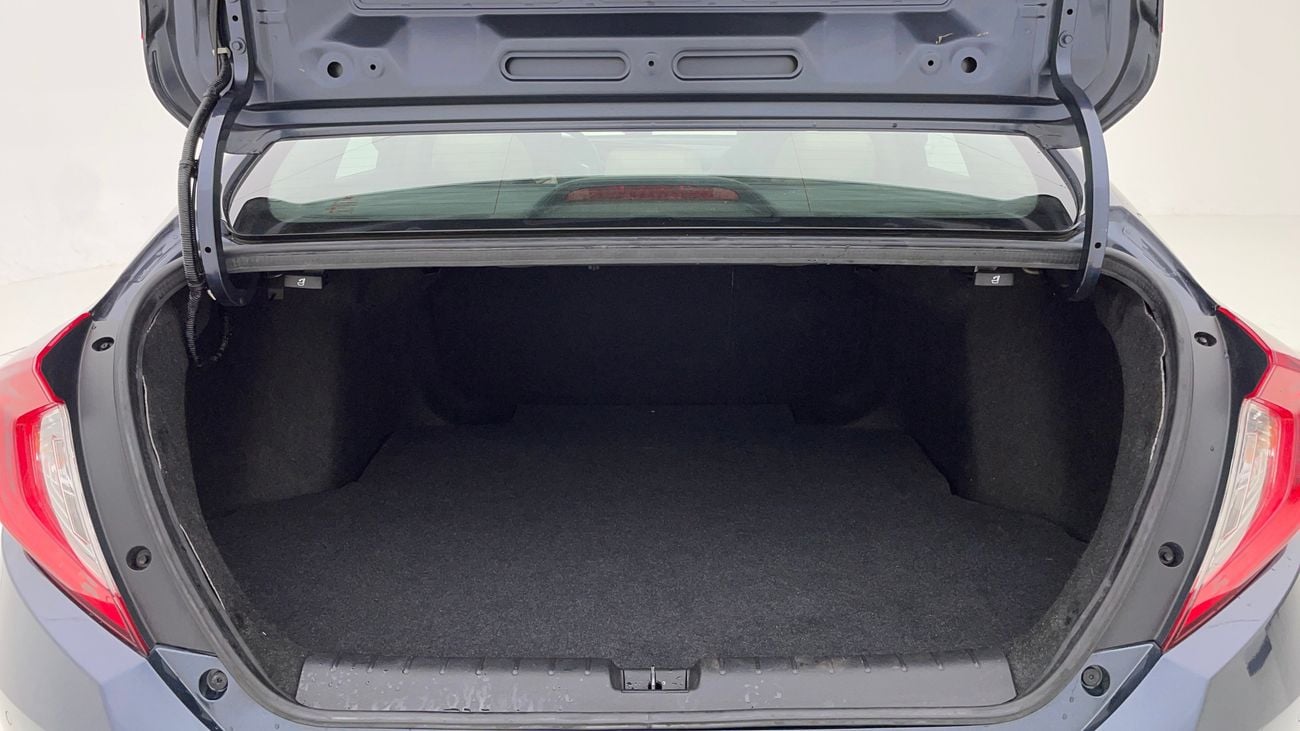 هوندا سيفيك DX 1.6 | بدون دفعة مقدمة | اختبار القيادة في المنزل