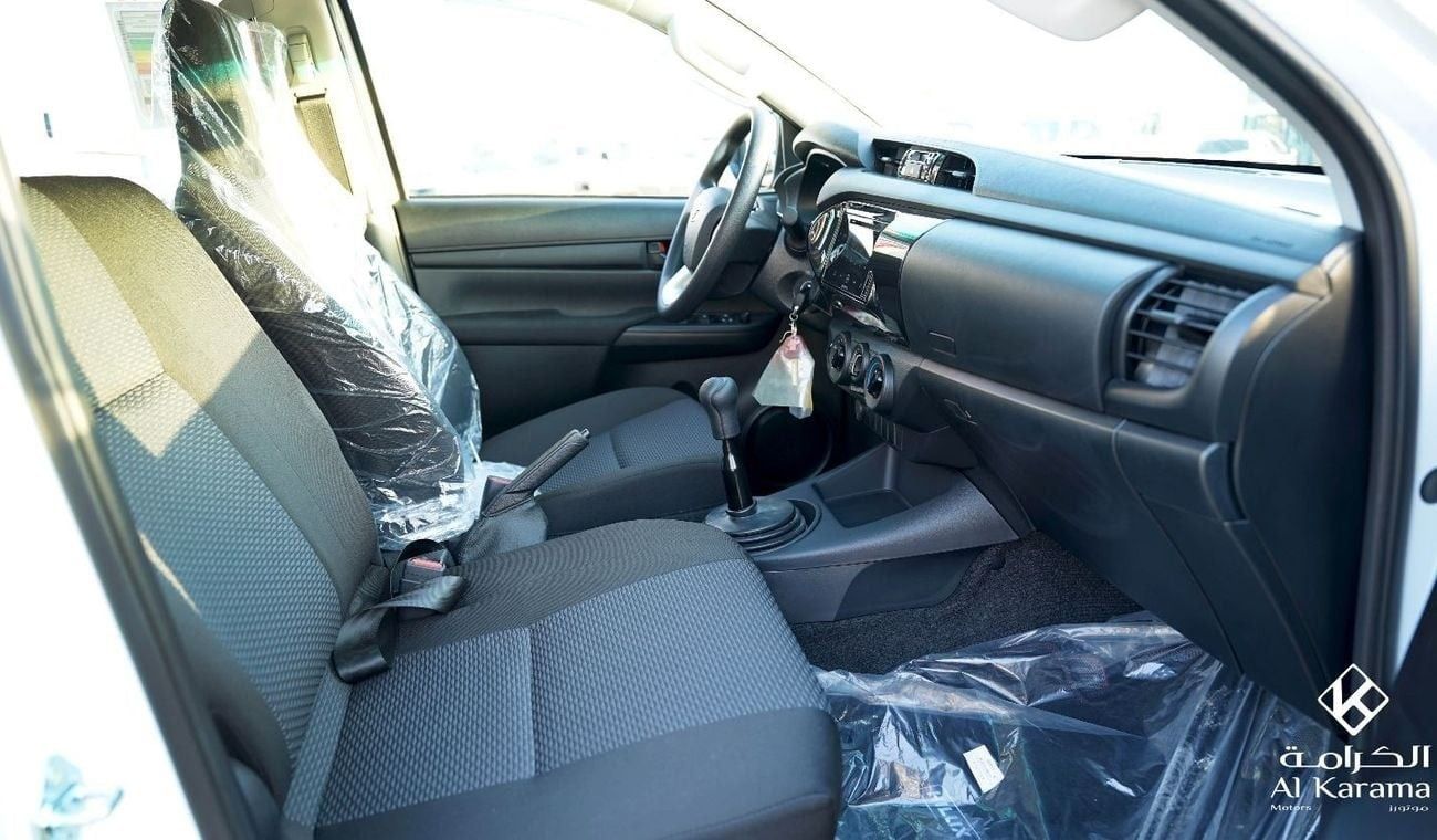 تويوتا هيلوكس 2.4L | Manual Drive | GCC | 4x4 | 6 Seater