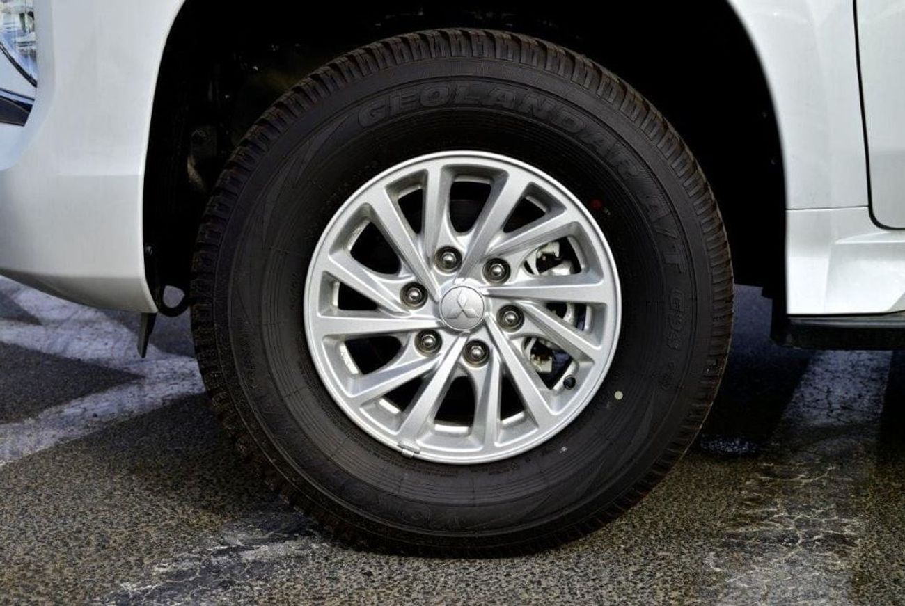 ميتسوبيشي باجيرو سبورت SPORT 2.5L DIESEL 7 SEATER AT