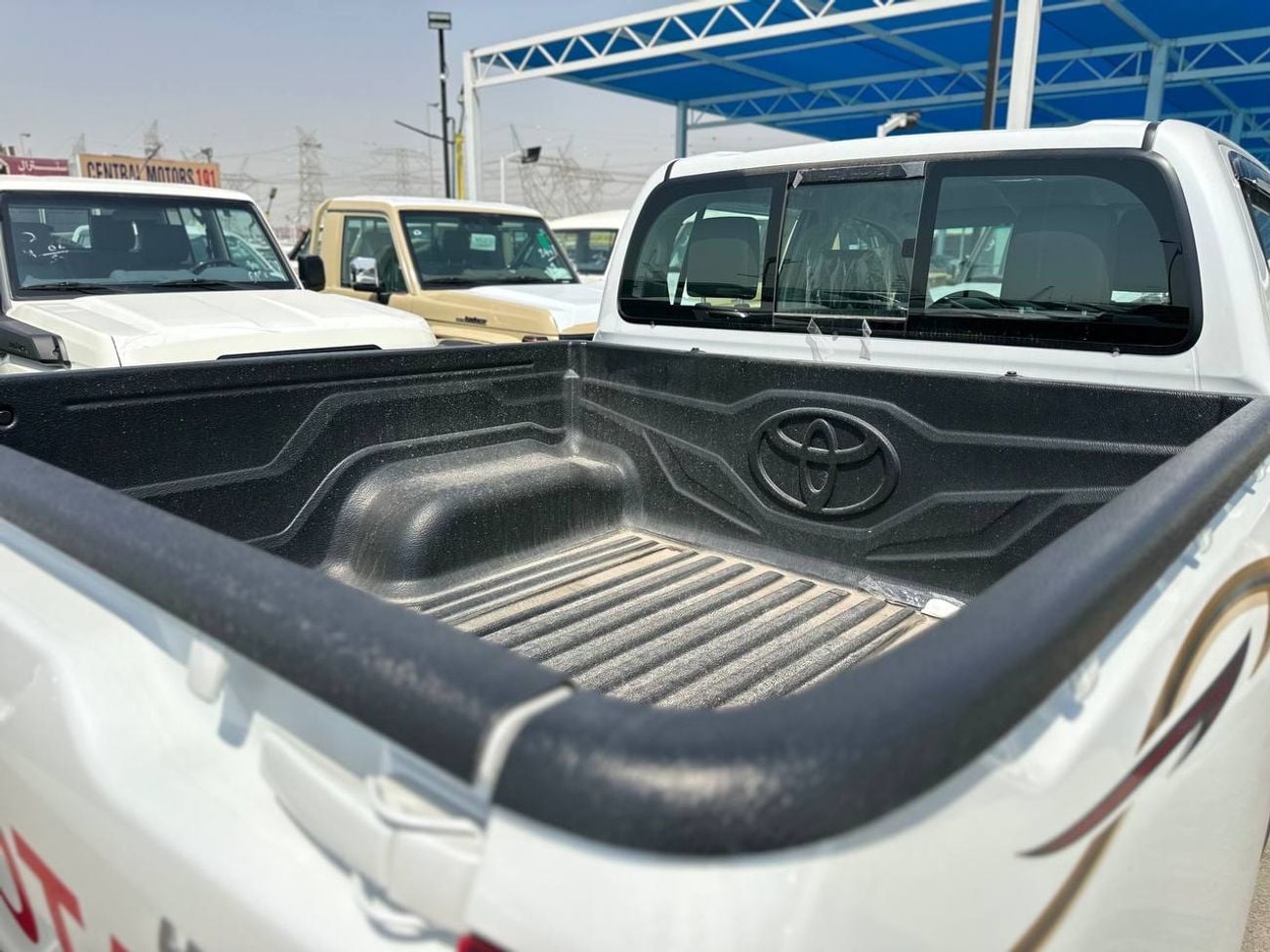 Toyota Hilux 2.8L DSL A/T // 2026 // High Option With Cruise Control , DVD , Wireless Charger , Side Step // Spec
