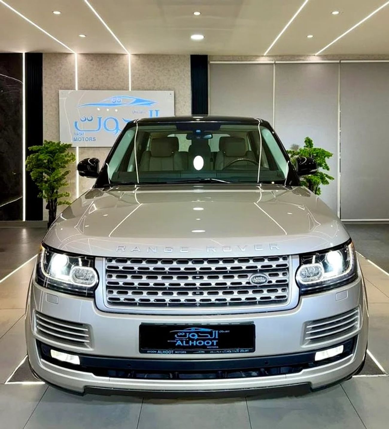 لاند روفر رينج روفر Supercharged 5.0L AUTOBIOGRAPHY GOLDEN RR VOGUE || GCC || SUPERCHARGED || TOP OPTIONS || FREE ACCOUN