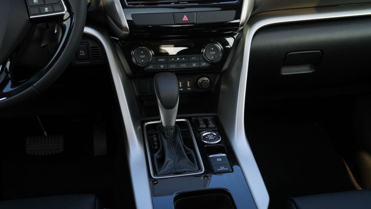 ميتسوبيشي إكلبس كروس جديد كليًا 2026 Mitsubishi Eclipse Cross GLS (H43) 1.5L 4 أسطوانات SUV – للتصدير فقط