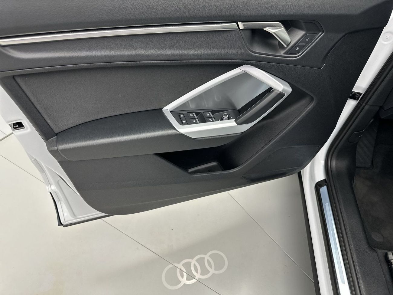 أودي Q3 35 TFSI Advanced 2.0L Advanced 35 TFSI 150hp (Ref# 25892)