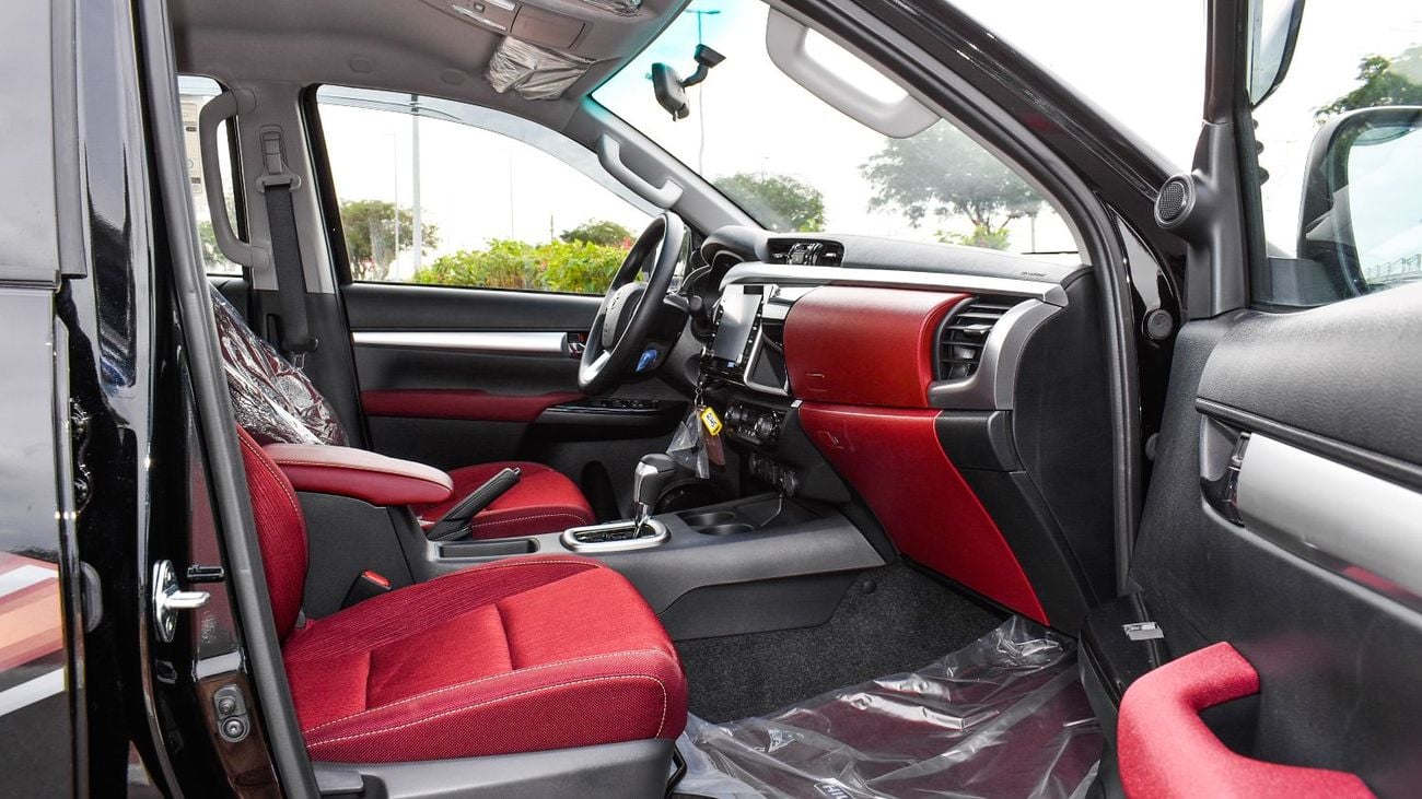Toyota Hilux ECT0054 - Toyota Hilux DCab - 2.4L Diesel Auto Black-Red - Key Start, Auto AC