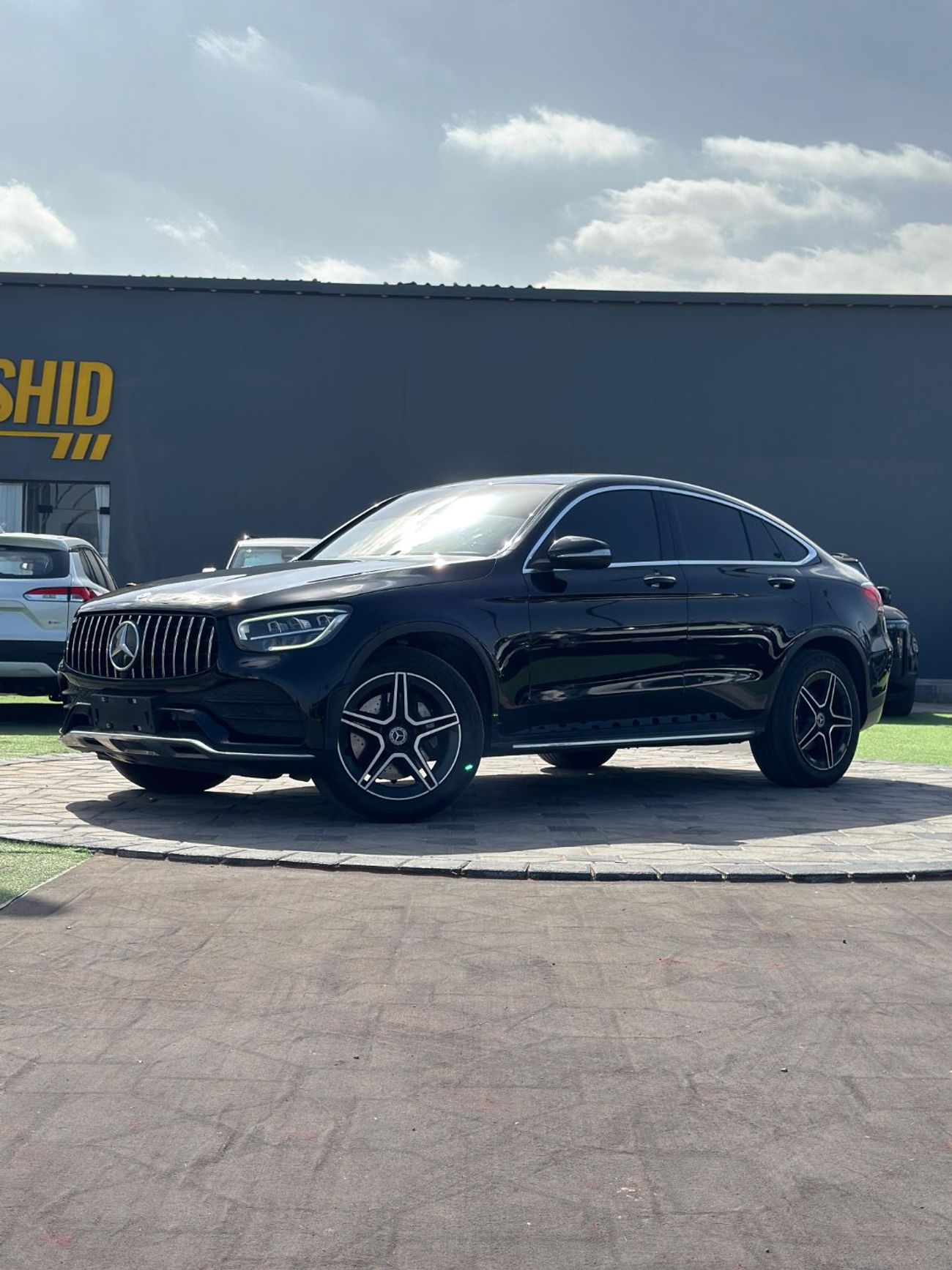 Mercedes-Benz GLC 200 Premium 2.0L AWD